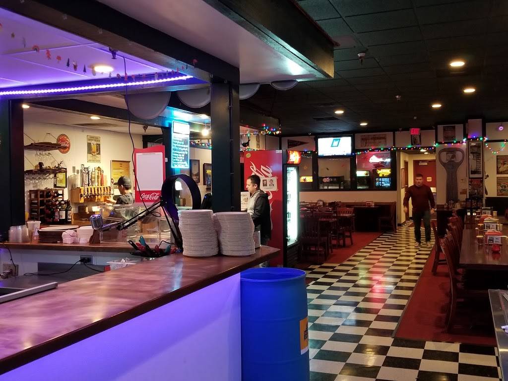 Flying Pie Pizzeria | restaurant | 3 Monroe Pkwy Ste S, Lake Oswego, OR 97035, USA | 5036757377 OR +1 503-675-7377