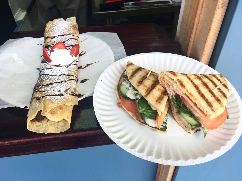 La Petite Creperie | restaurant | e, 116 Broadway, Wisconsin Dells, WI 53965, USA | 6082530712 OR +1 608-253-0712