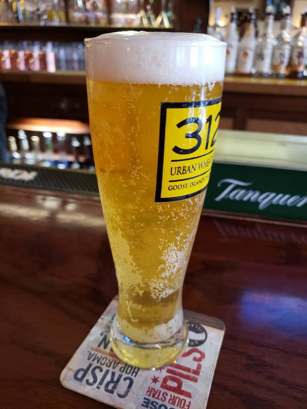 J & Ks Half Moon Tavern | restaurant | 120 W Lincoln Ave, Hinckley, IL 60520, USA | 8152867303 OR +1 815-286-7303