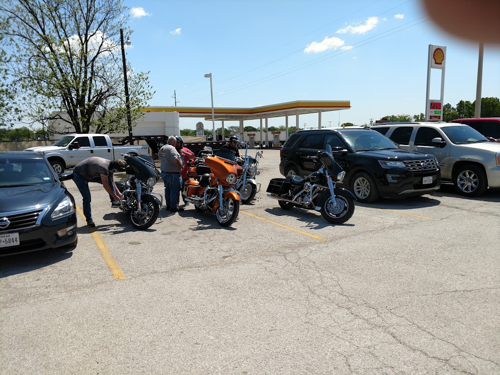 Shell | restaurant | 319 J M Lindsay Boulevard, W US Hwy 82, Lindsay, TX 76250, USA | 9406122032 OR +1 940-612-2032