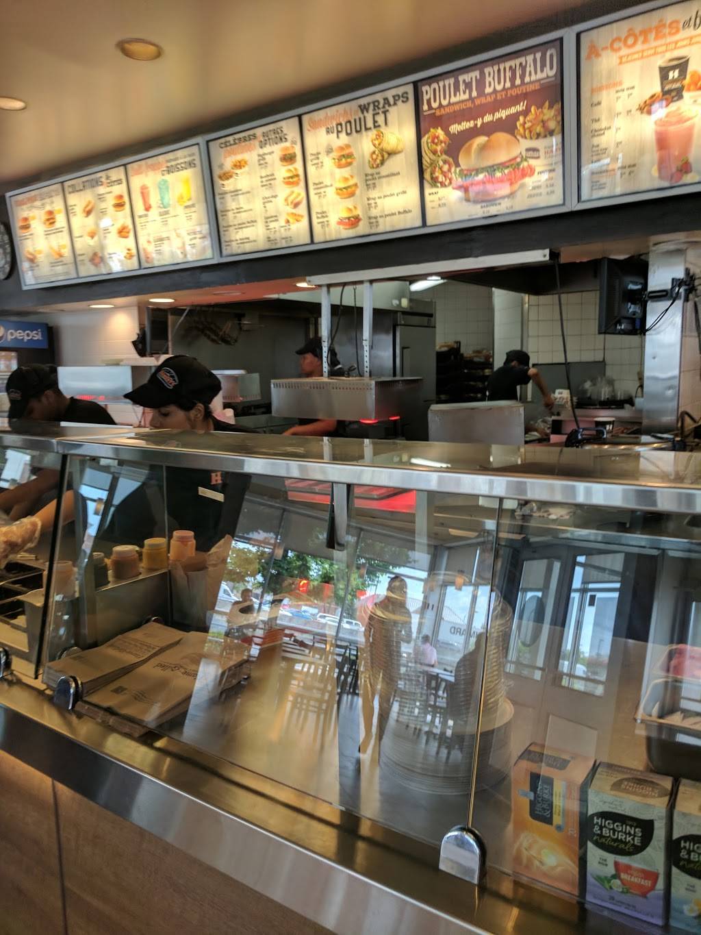 Harveys | restaurant | 7475 Boulevard Décarie, Montréal, QC H4P 2G9, Canada | 5147383588 OR +1 514-738-3588