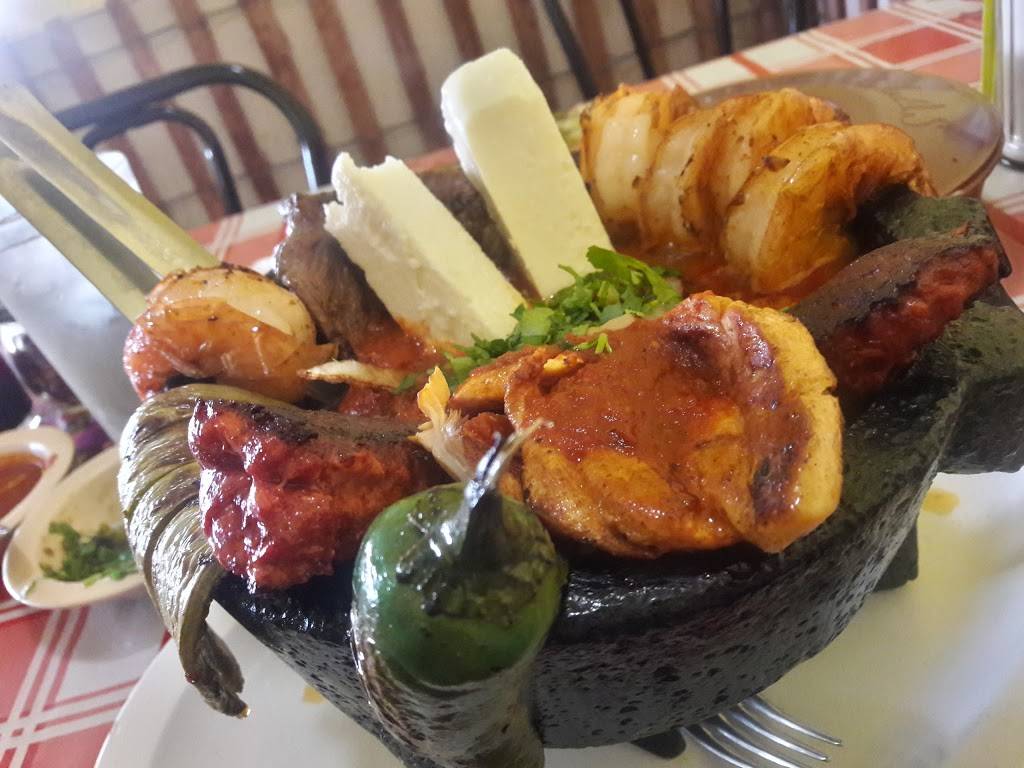 Birrieria Apatzingan | Mexican Restaurant | restaurant | 1066 Rankin Rd, Tulare, CA 93274, USA | 5596851740 OR +1 559-685-1740