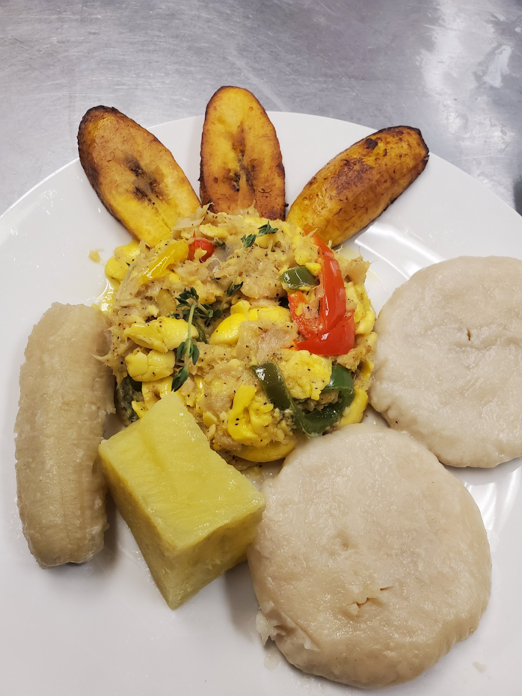 Jerk & Juice | restaurant | 440 E McCullough Dr Suite 126, Charlotte, NC 28262, USA | 9802995038 OR +1 980-299-5038