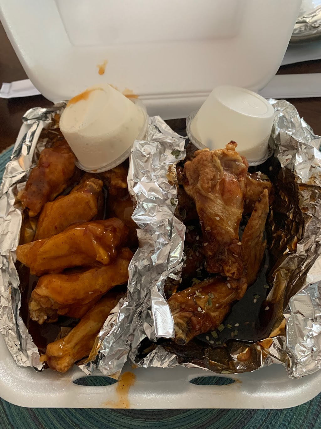 Busters Wings | restaurant | 15400 Ranch Rd 620, Austin, TX 78717, USA | 5124018769 OR +1 512-401-8769