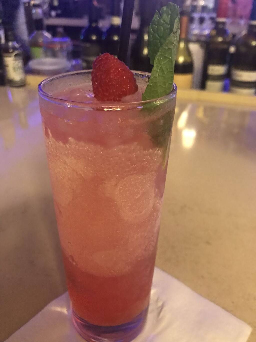 Petes | night club | 444 St Charles Ave, New Orleans, LA 70130, USA | 5045255566 OR +1 504-525-5566