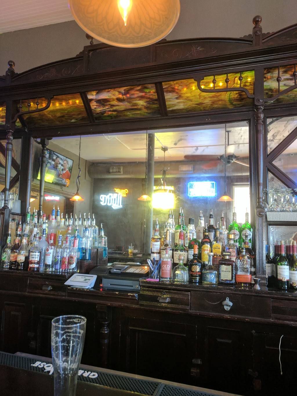 Farmers Inn Restaurant & Bar | restaurant | 7157 IL-158, Millstadt, IL 62260, USA | 6184766333 OR +1 618-476-6333