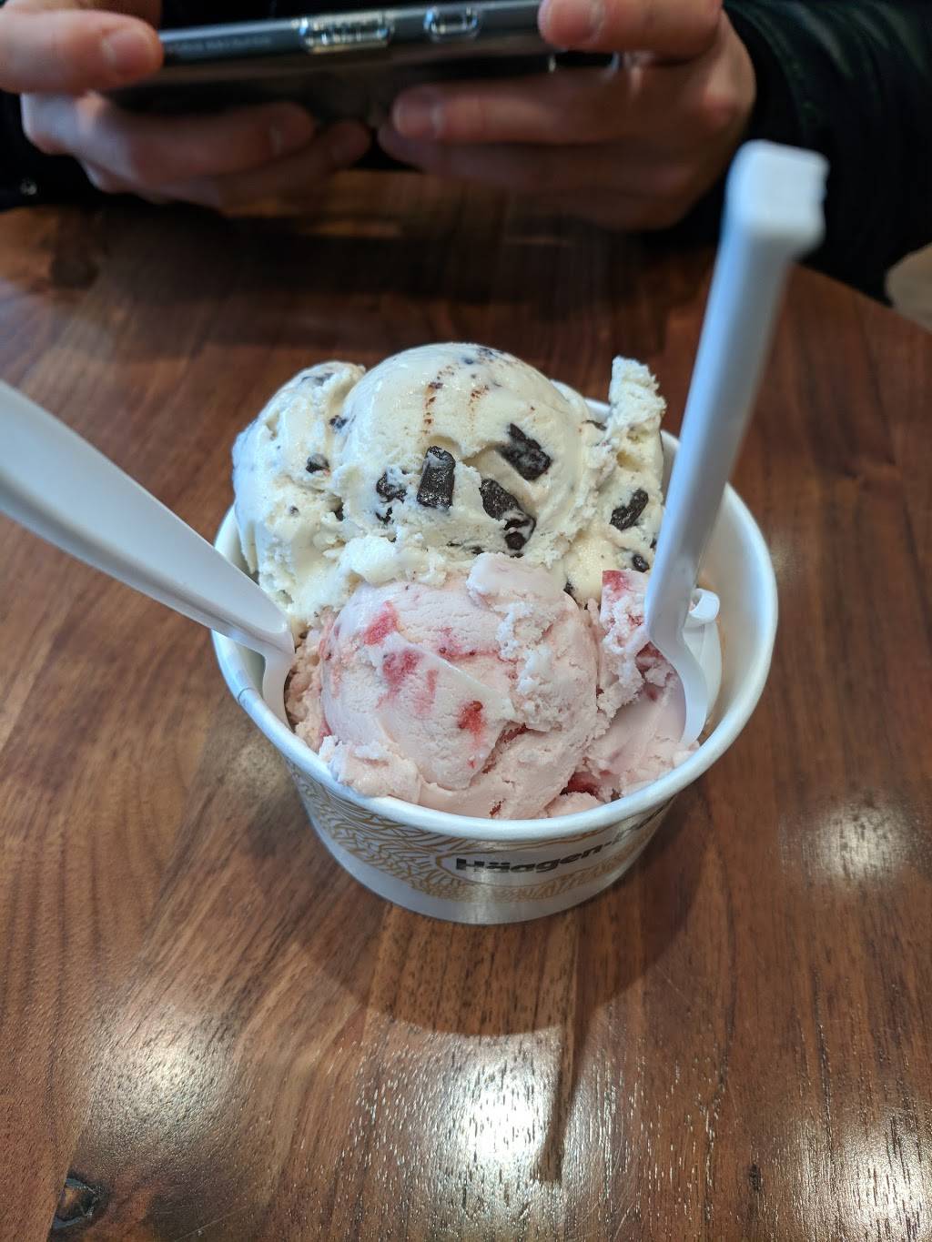 Haagen Dazs | restaurant | 900 Suite 1030, Battery Ave SE, Atlanta, GA 30339, USA | 7706720024 OR +1 770-672-0024