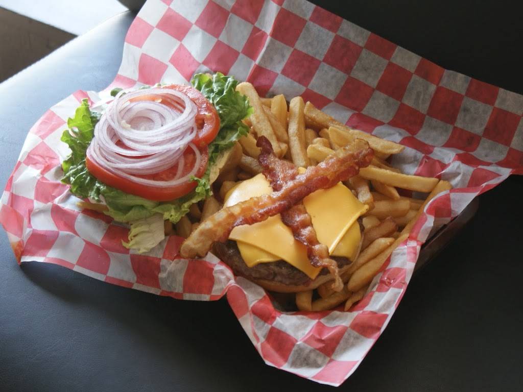 Bogeys of Venice | restaurant | 652 E Venice Ave, Venice, FL 34285, USA | 9414889156 OR +1 941-488-9156