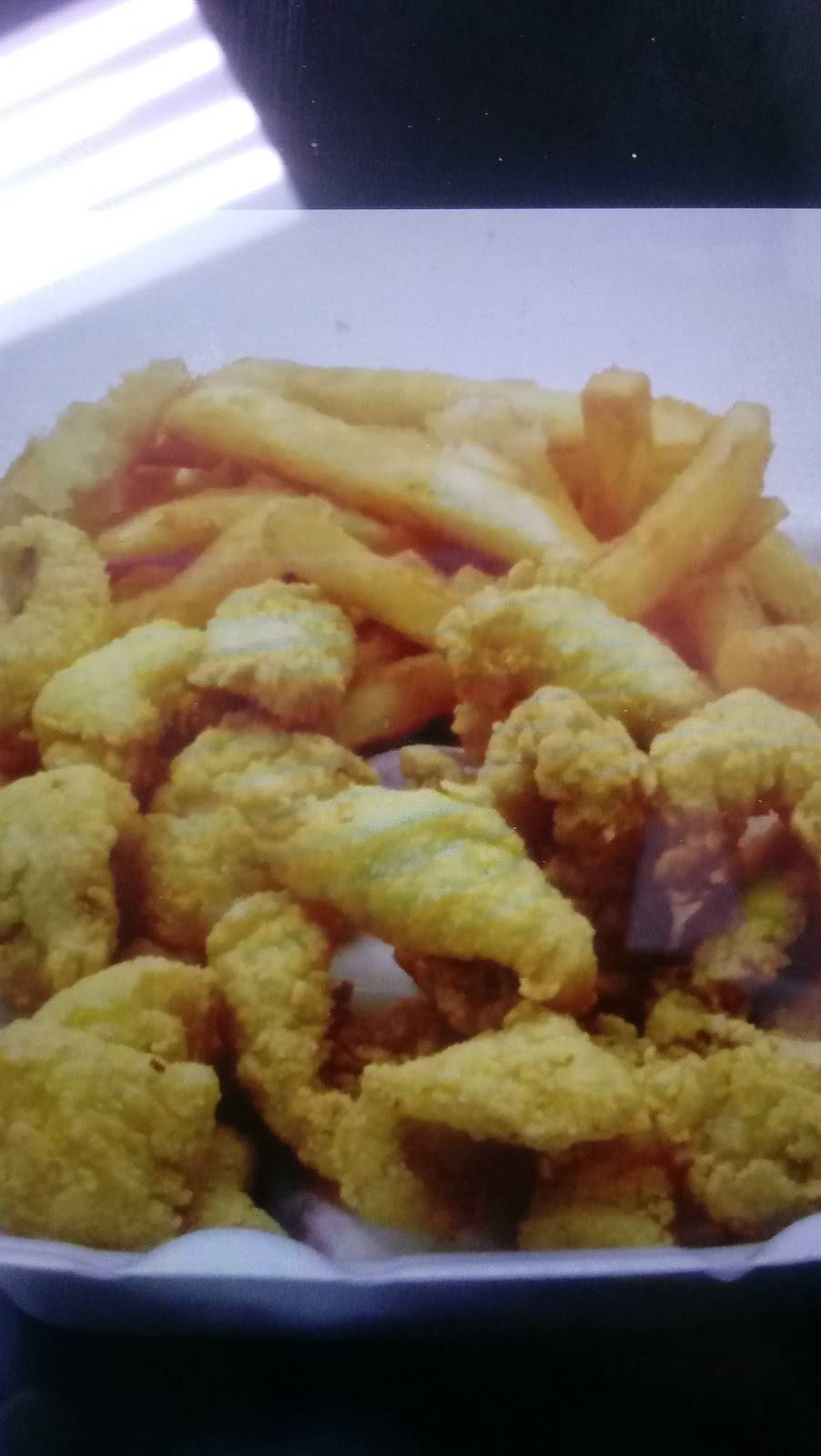 Sharks Fish and Chicken | restaurant | 2560 Garfield St Unit 1, Gary, IN 46404, USA | 2199510271 OR +1 219-951-0271