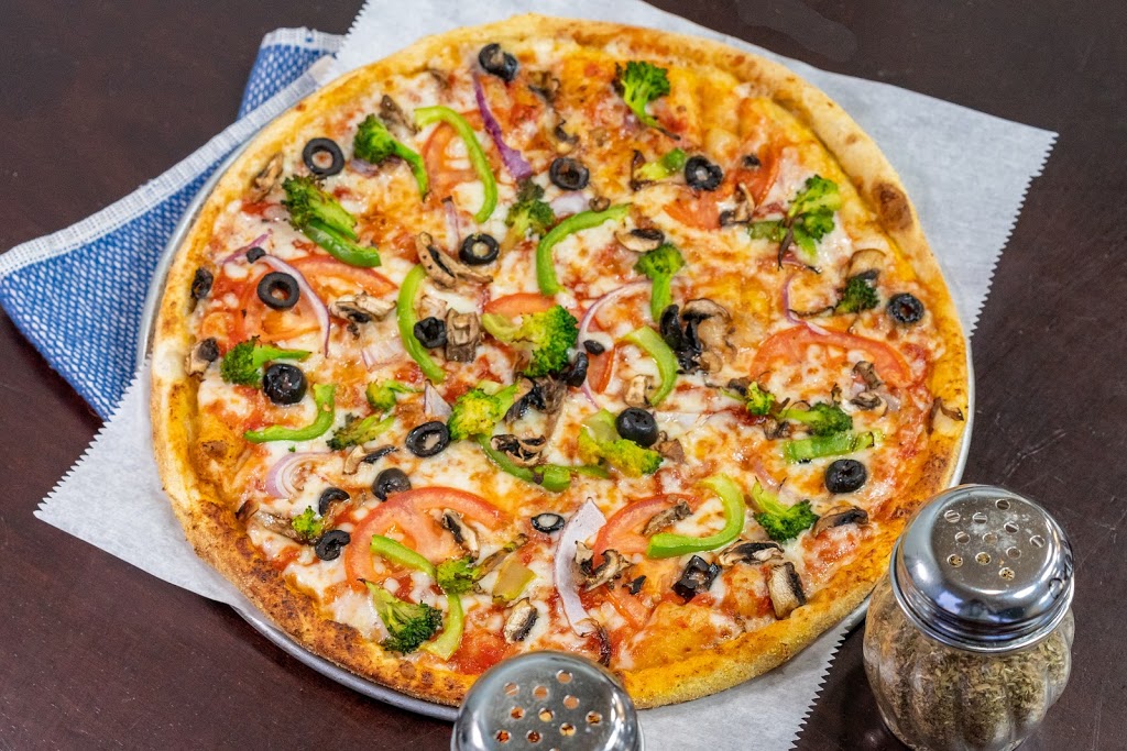 Catalinas Pizza Malden | restaurant | 109 Ferry St, Malden, MA 02148, USA | 7813215888 OR +1 781-321-5888