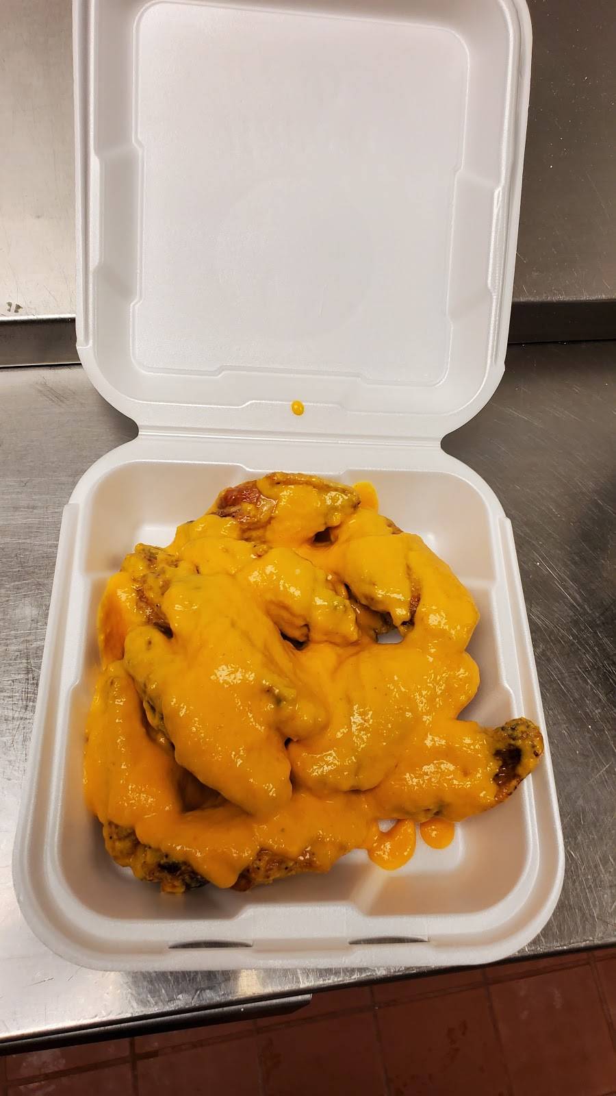 California fries and wings | restaurant | 3156 Main St, San Diego, CA 92113, USA | 6192691938 OR +1 619-269-1938