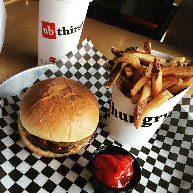 Union Burger | restaurant | 524 Dundas St, Woodstock, ON N4S 1C4, Canada | 5195393837 OR +1 519-539-3837