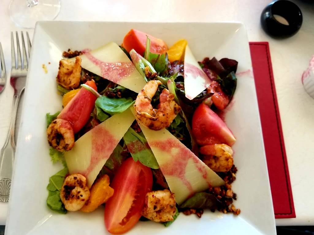 Lola Restaurant & Grill | restaurant | 5555 Collins Ave, Miami Beach, FL 33140, USA | 3053978848 OR +1 305-397-8848