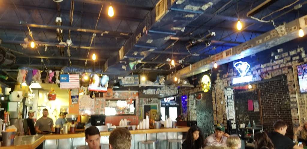 Loose Change Bar & Grill | restaurant | 349 College Ave, Clemson, SC 29631, USA | 8646541090 OR +1 864-654-1090