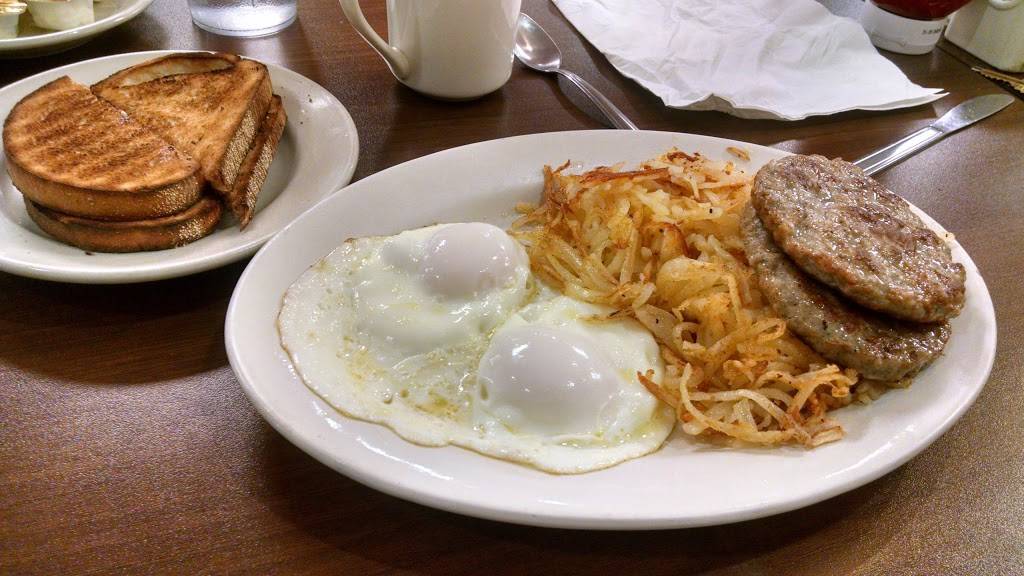 Lakeshore Eatery | restaurant | 7272 Lakeshore Blvd, Mentor, OH 44060, USA | 4409463333 OR +1 440-946-3333