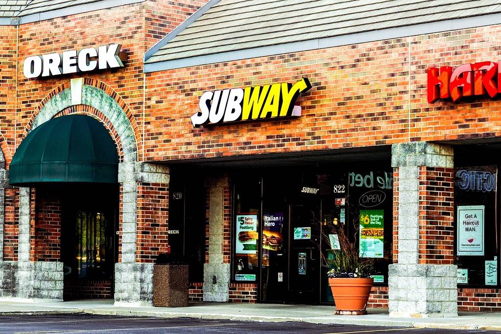Subway Restaurants | restaurant | 822 Ogden Avenue, Unit 9, St James Crossing Shopping Cnt, Westmont, IL 60559, USA | 6304550441 OR +1 630-455-0441