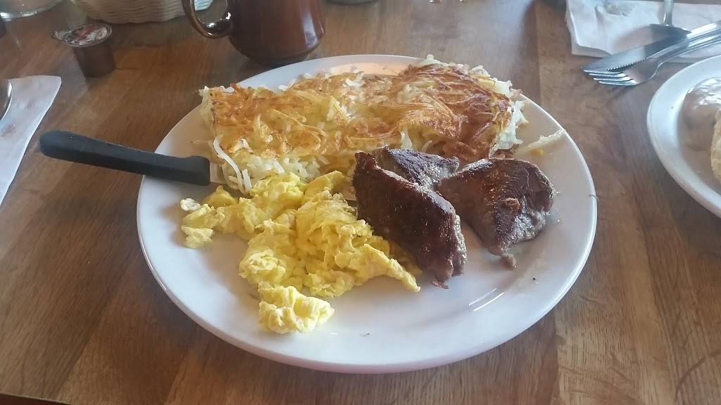 BJs Kountry Kitchen | restaurant | 6700 N Cedar Ave, Fresno, CA 93710, USA | 5592985456 OR +1 559-298-5456