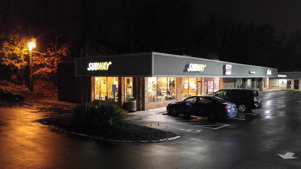 Subway | restaurant | 1901 Schuetz Rd, Maryland Heights, MO 63146, USA | 3148723993 OR +1 314-872-3993