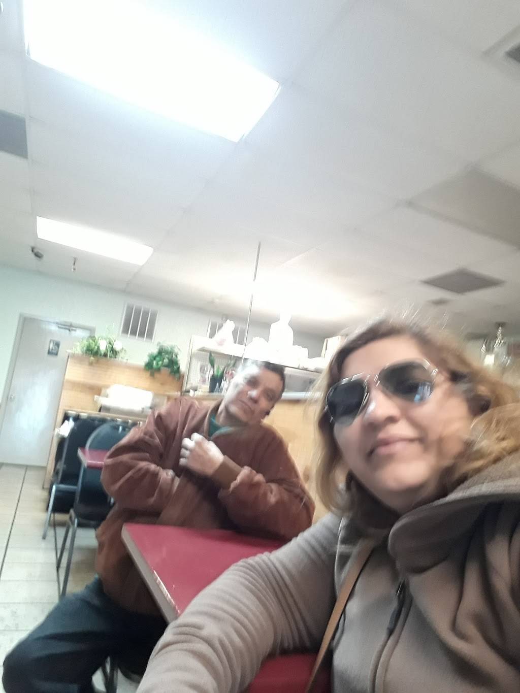 El Rinconcito Restaurant | restaurant | 255 E Grauwyler Rd, Irving, TX 75061, USA | 9724382130 OR +1 972-438-2130