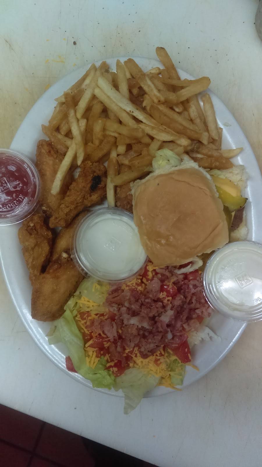 Roseland Bar & Grill | restaurant | 18401 Eight Mile Rd, Detroit, MI 48219, USA | 3135350600 OR +1 313-535-0600