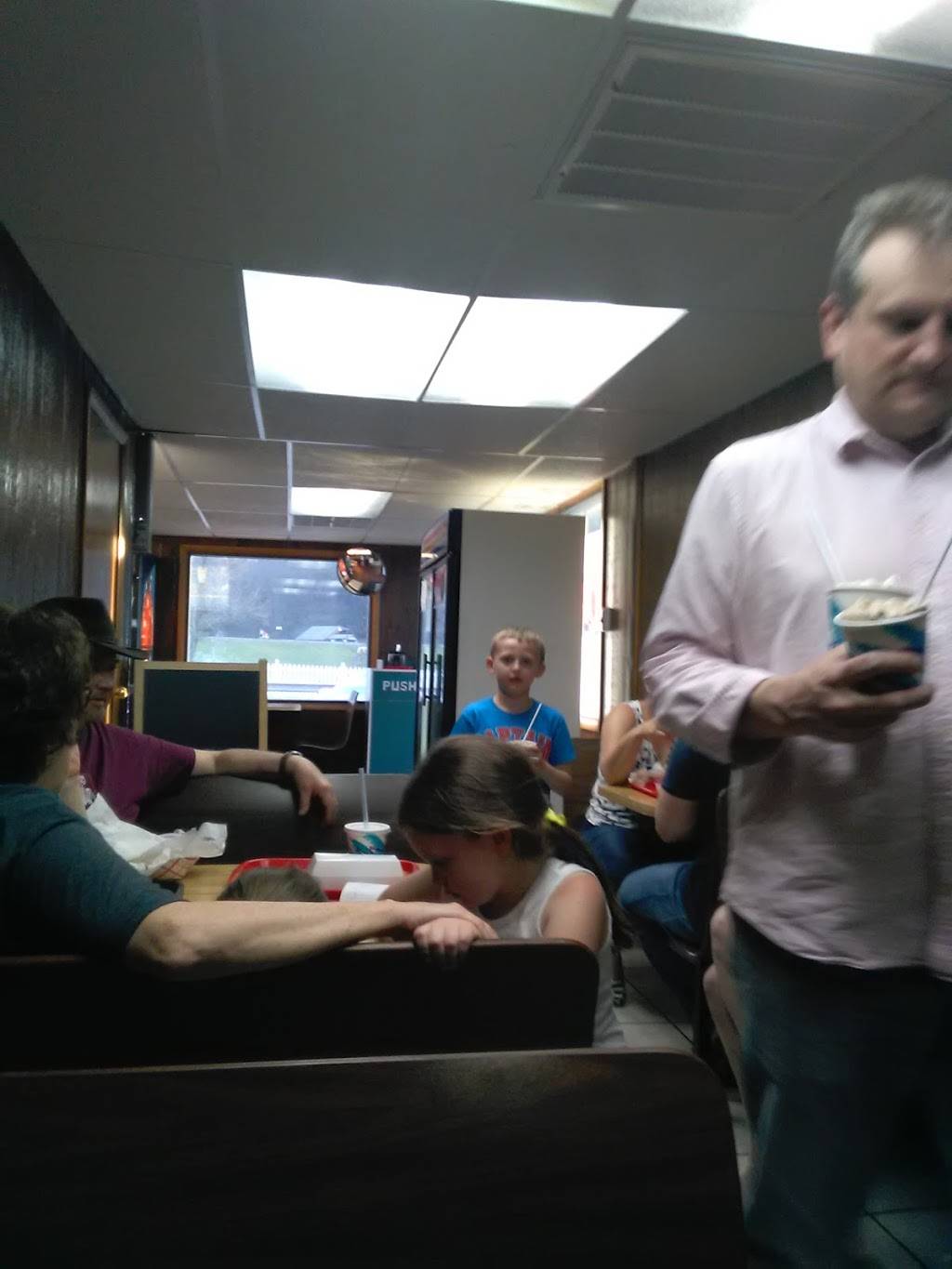 Vaux Dairy Freeze | restaurant | 1515 Port Matilda Hwy, Philipsburg, PA 16866, USA | 8143426617 OR +1 814-342-6617