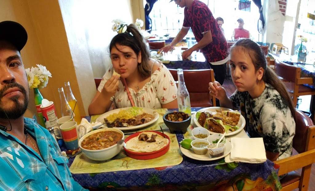 Michoacan Corporation | restaurant | 7008 N Interstate Ave, Portland, OR 97217, USA | 5037353741 OR +1 503-735-3741