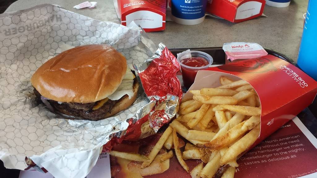 Wendys | restaurant | 3190 Towne Blvd, Middletown, OH 45044, USA | 5134228020 OR +1 513-422-8020