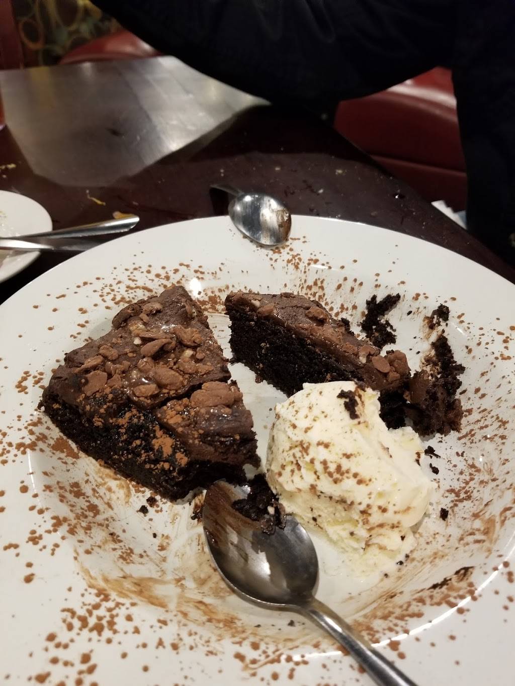 Johnny Carinos Sunland Park Drive | restaurant | 675 Sunland Park Dr, El Paso, TX 79912, USA | 9155817042 OR +1 915-581-7042