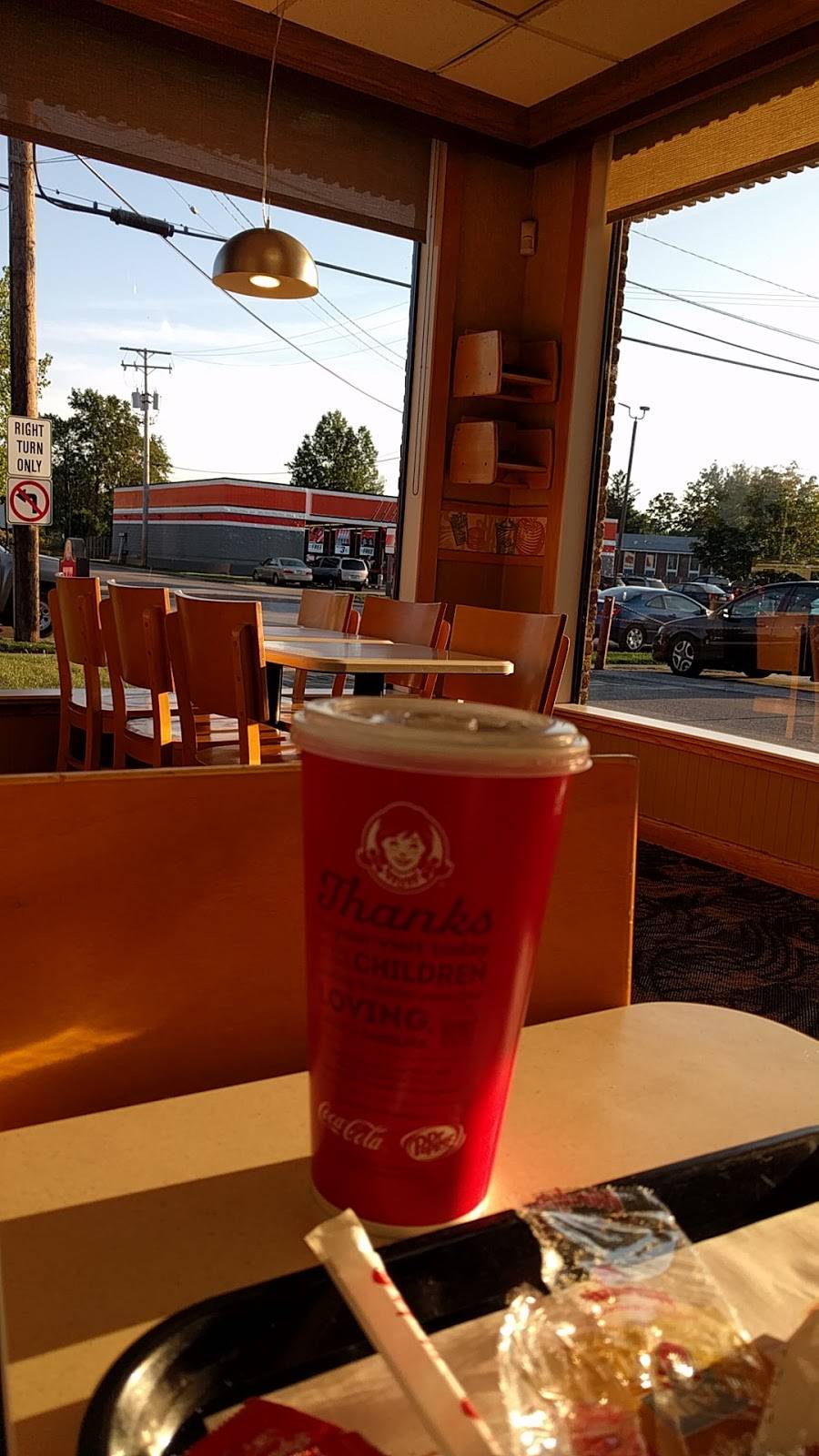 Wendys | restaurant | 32601 Vine St, Willowick, OH 44095, USA | 4405854300 OR +1 440-585-4300