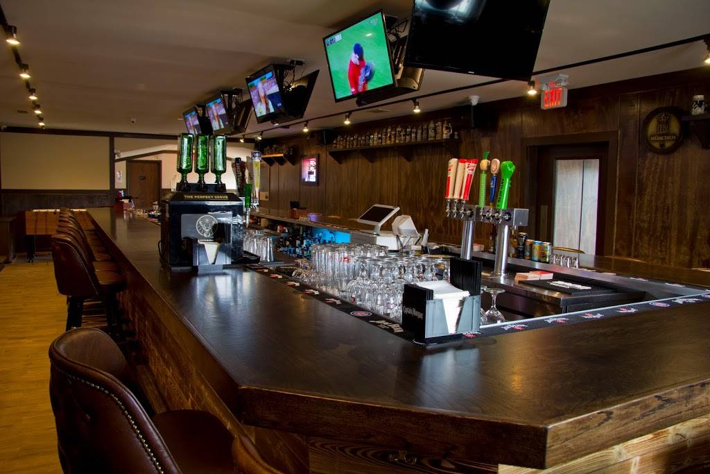 Old Munich Tavern | restaurant | 582 N Milwaukee Ave, Wheeling, IL 60090, USA | 8479472696 OR +1 847-947-2696