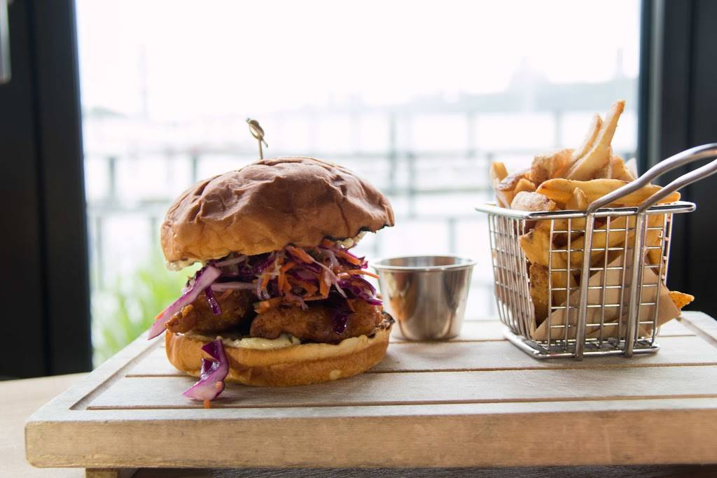 La Marina | night club | 348 Dyckman St, New York, NY 10034, USA | 2125676300 OR +1 212-567-6300