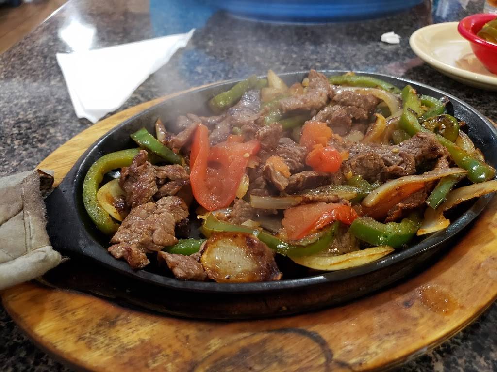 La Loma | restaurant | 235 E Main St #370, Hendersonville, TN 37075, USA | 6152645575 OR +1 615-264-5575