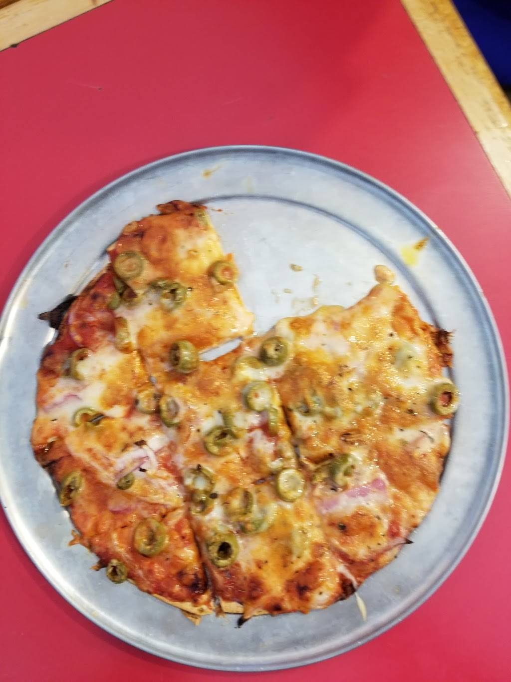 Imos Pizza | meal delivery | 1600 N Keebler Ave, Collinsville, IL 62234, USA | 6183465300 OR +1 618-346-5300