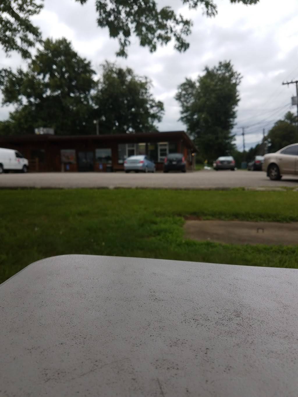 Crenos Pizza East | restaurant | 2005 Chandlersville Rd, Zanesville, OH 43701, USA | 7404559915 OR +1 740-455-9915