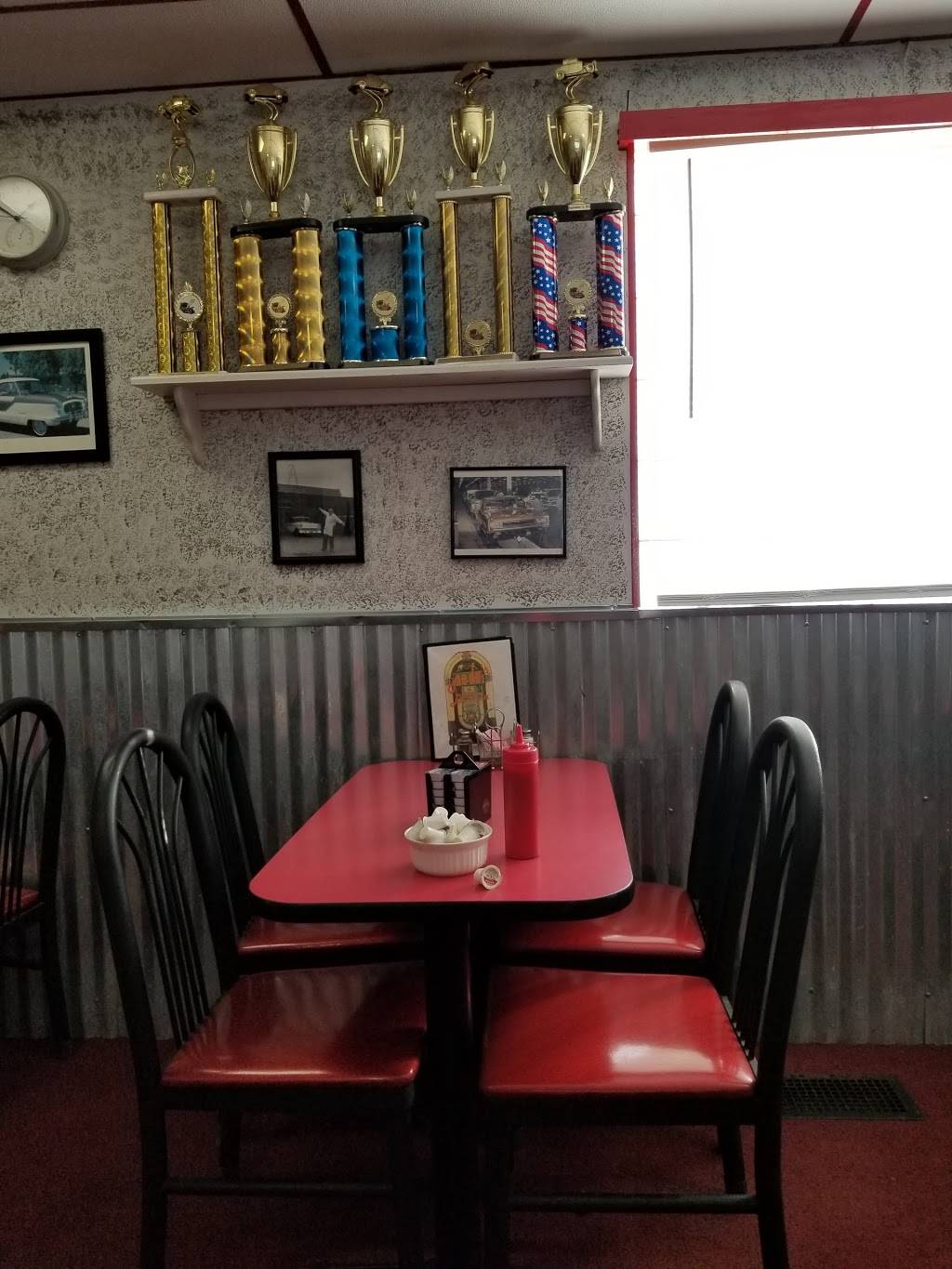 Andys Drive-In | restaurant | 2929 Roosevelt Rd, Kenosha, WI 53143, USA | 2626582067 OR +1 262-658-2067