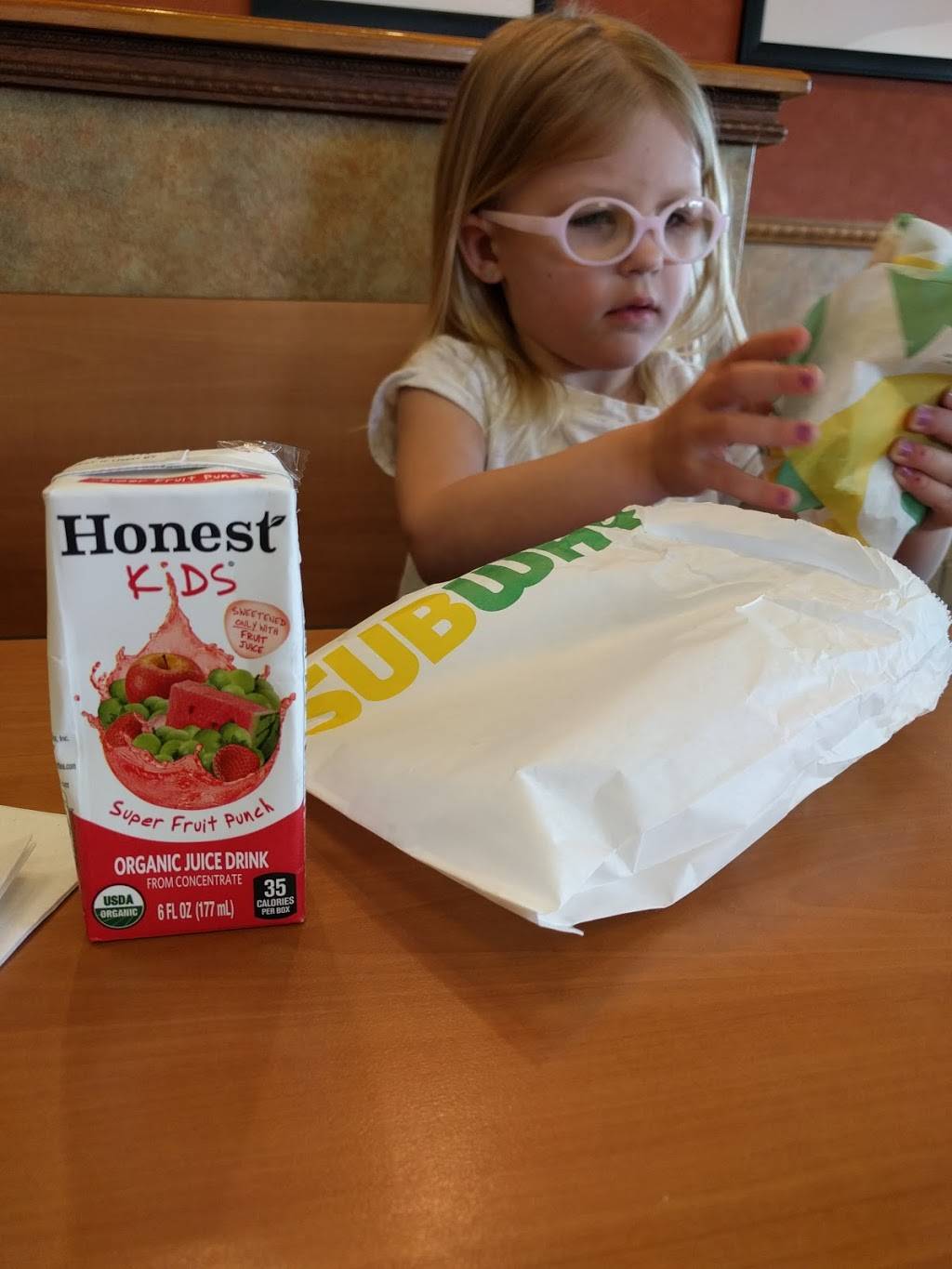 Subway | restaurant | 7630 W Bluemound Rd, Wauwatosa, WI 53213, USA | 4147716114 OR +1 414-771-6114