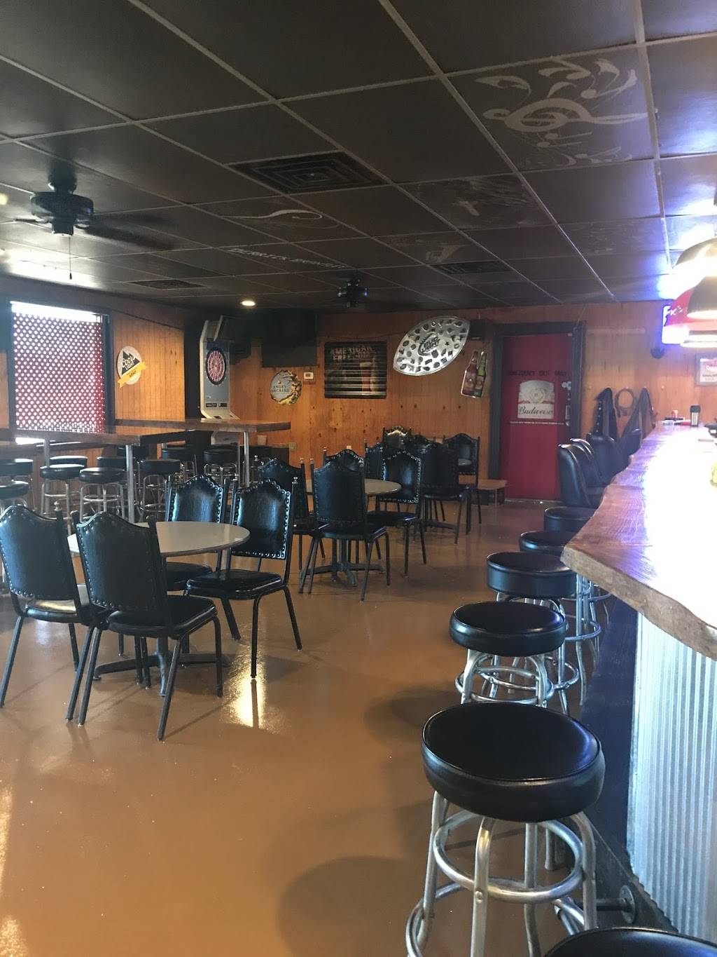 The Mic Stand Bar & Grill | restaurant | 21820 E Main St, Huntingdon, TN 38344, USA | 7315353663 OR +1 731-535-3663