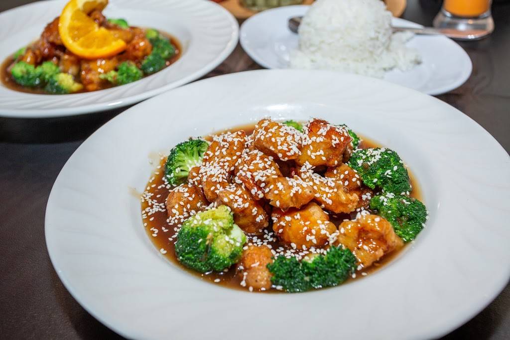 Bann Thai | restaurant | 4 Club Centre Ct, Edwardsville, IL 62025, USA | 6183075894 OR +1 618-307-5894