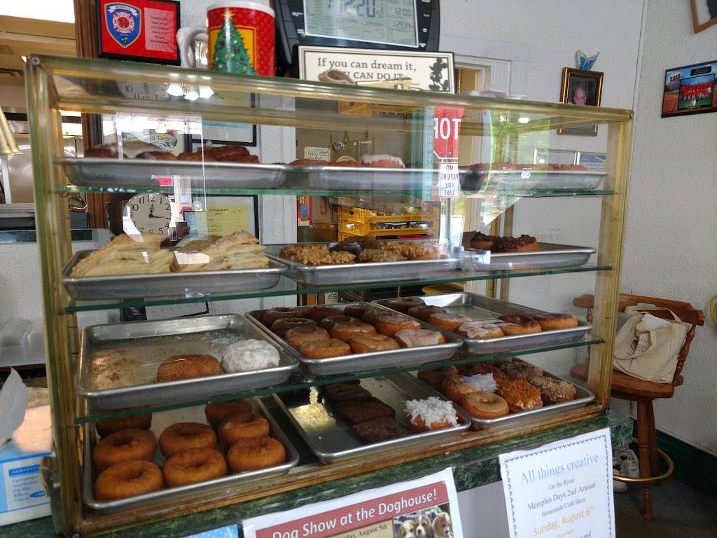 Donut Girls | bakery | 80820 Main St, Memphis, MI 48041, USA | 8103922420 OR +1 810-392-2420