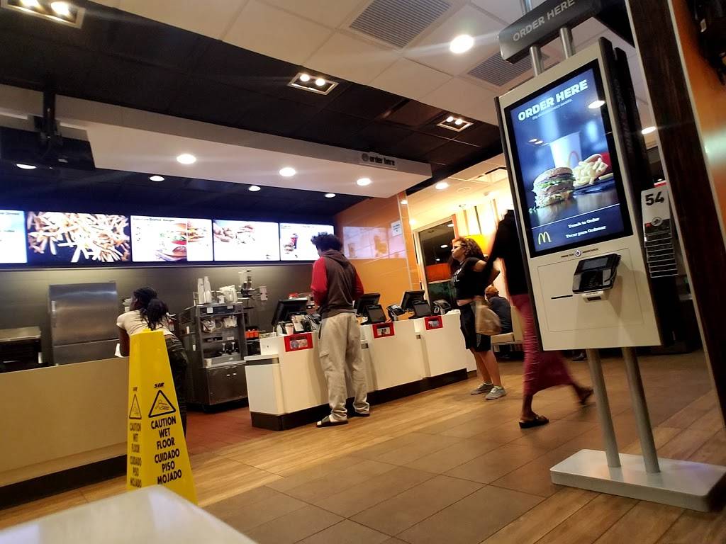 McDonalds | cafe | 1600 S State Rd 7, Davie, FL 33317, USA | 9545872182 OR +1 954-587-2182