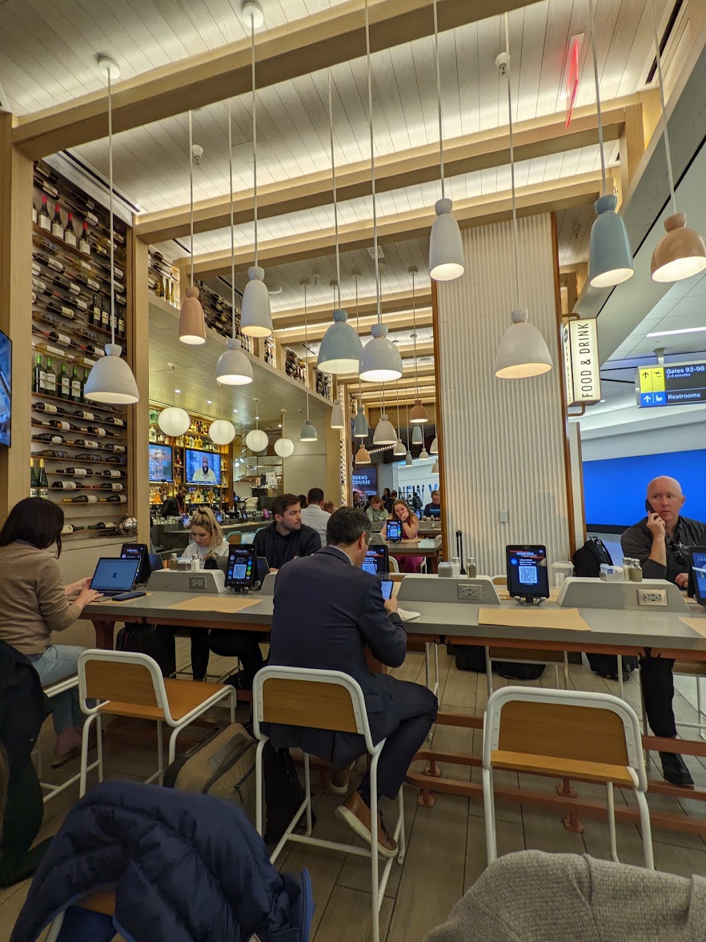 Rossi | restaurant | Terminal C, Queens, NY 11371, USA | 6466890544 OR +1 646-689-0544