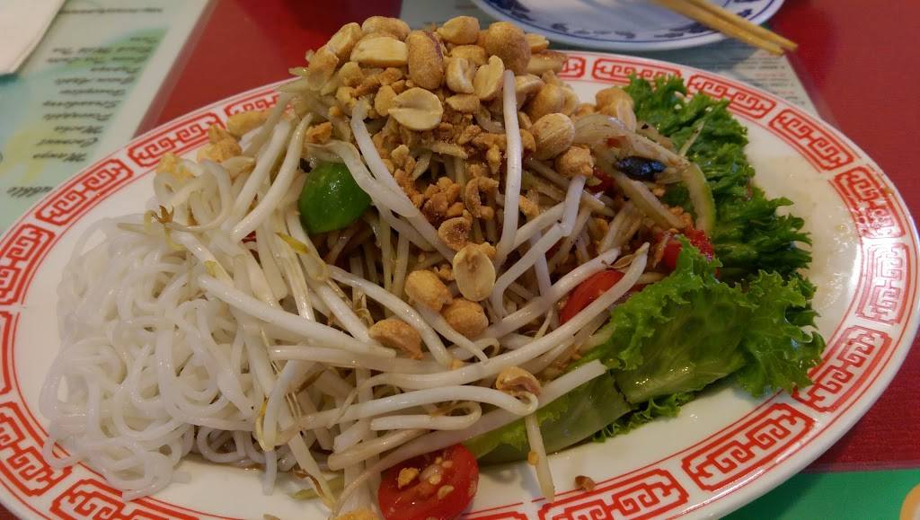 Pho Hoa Noodle Soup | Charlotte | restaurant | 3000 Central Ave, Charlotte, NC 28205, USA | 7045367110 OR +1 704-536-7110