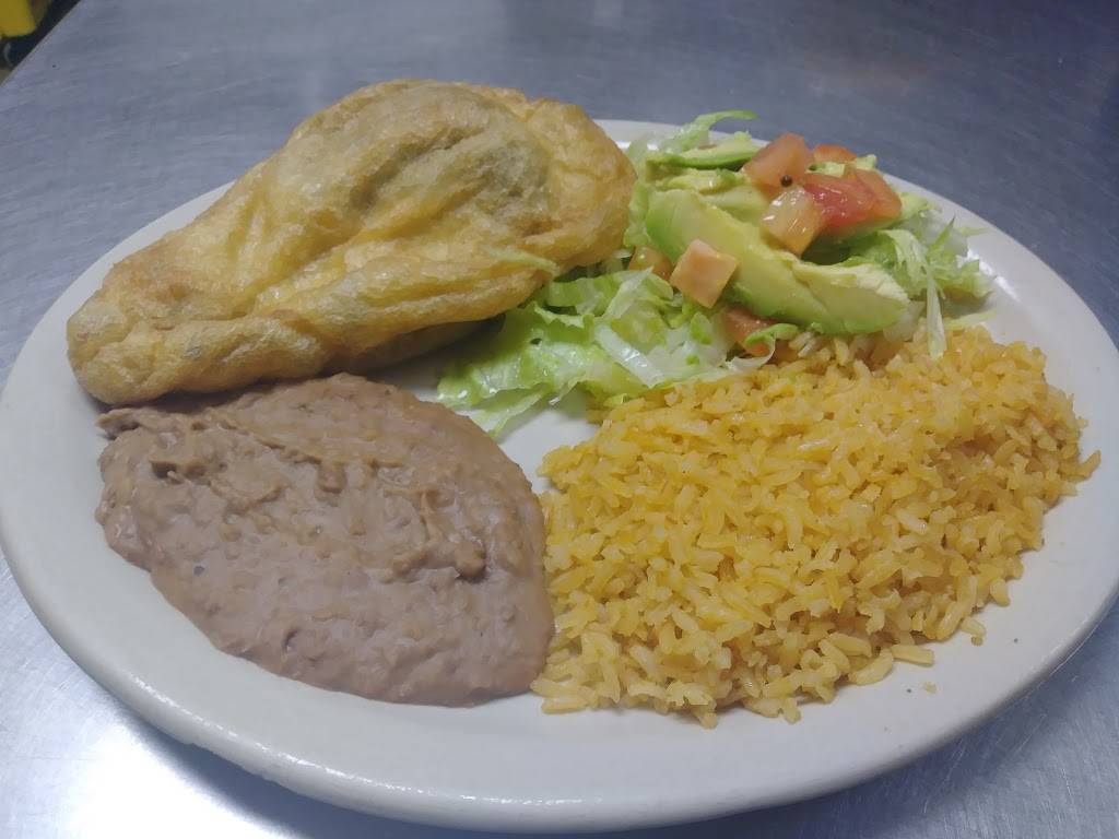Hacienda El Tule | restaurant | 403 SW Military Dr, San Antonio, TX 78221, USA | 2109244232 OR +1 210-924-4232