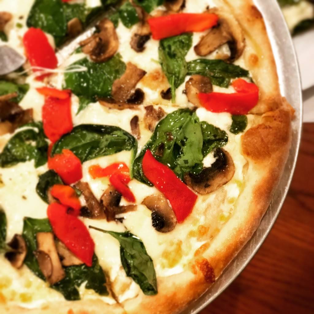 Solo NY Pizza | meal takeaway | 700 Fieldstone Dr NE, Leesburg, VA 20176, USA | 5715103909 OR +1 571-510-3909