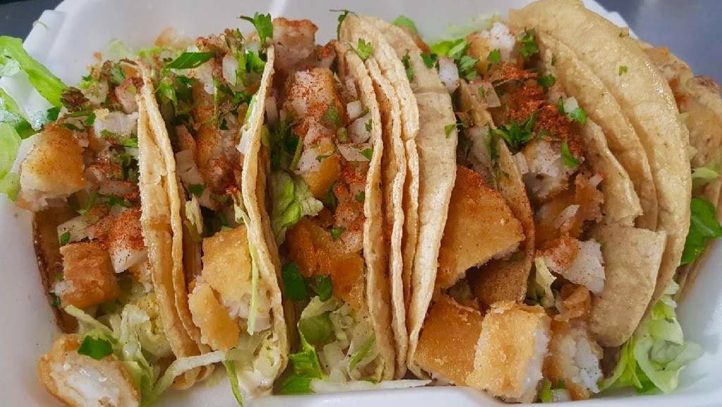 El fuego gyros | restaurant | 2828 75th St, Kenosha, WI 53143, USA | 2626560887 OR +1 262-656-0887