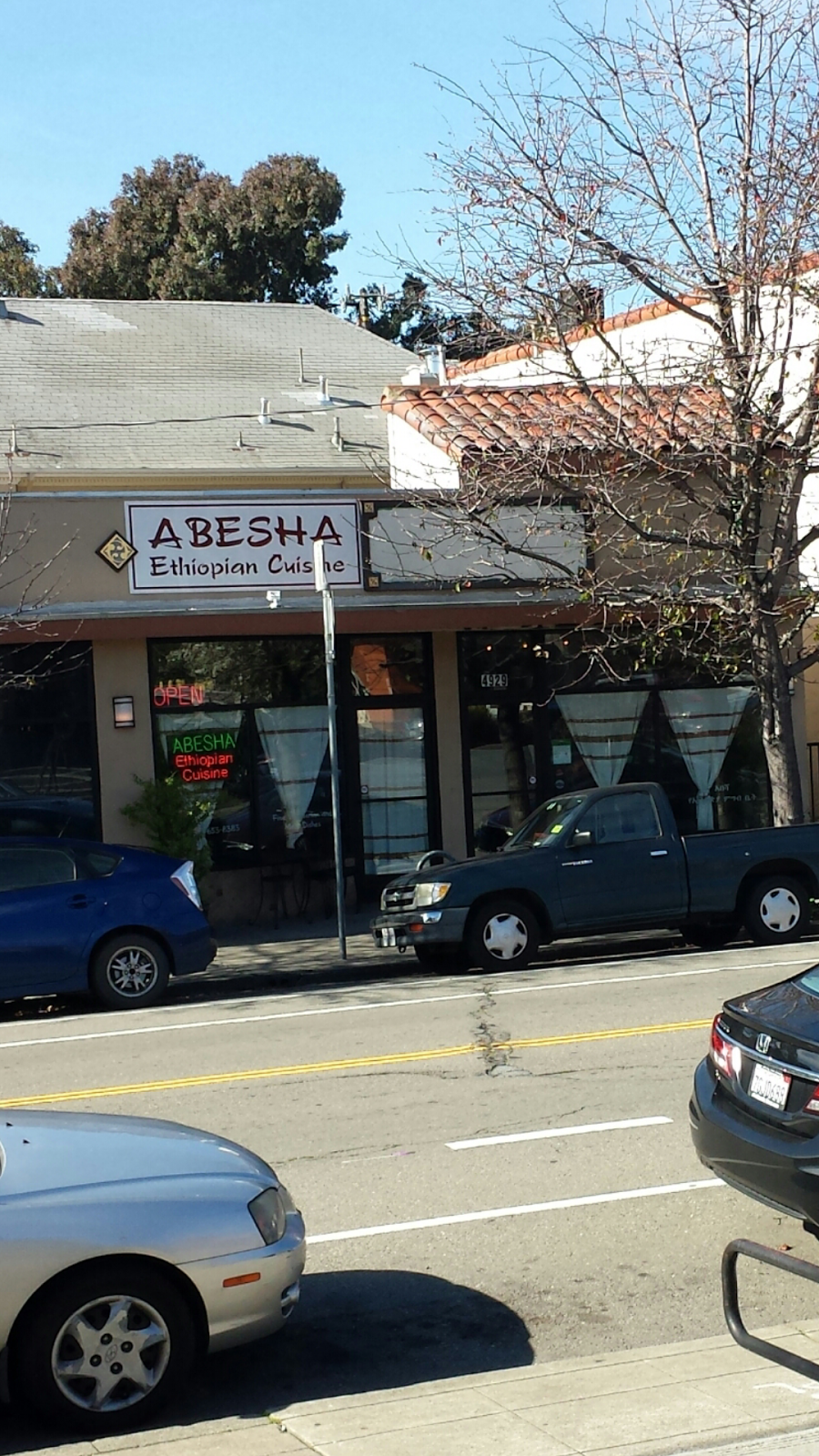 Abesha | restaurant | 4929 Shattuck Ave, Oakland, CA 94609, USA | 5106538383 OR +1 510-653-8383