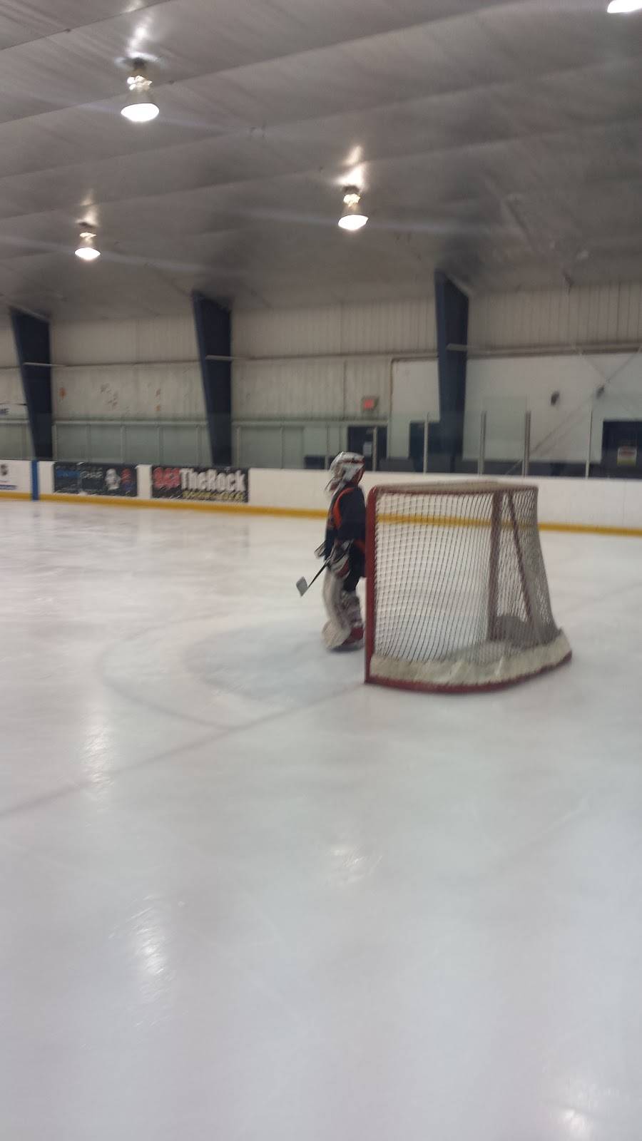 Canlan Ice Sports | restaurant | 3552 Victoria Park Ave, North York, ON M2H 2N5, Canada | 4166614423 OR +1 416-661-4423