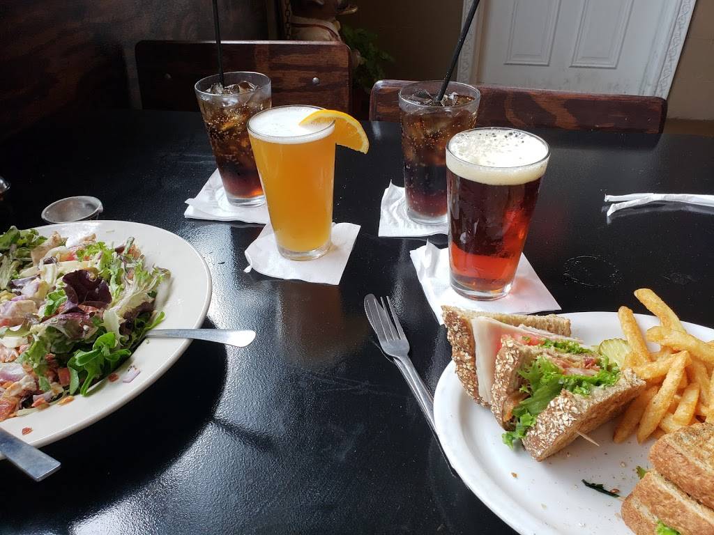 Deckers LH Grill | restaurant | 493 S Lakeview Dr, Lake Helen, FL 32744, USA | 3862284289 OR +1 386-228-4289