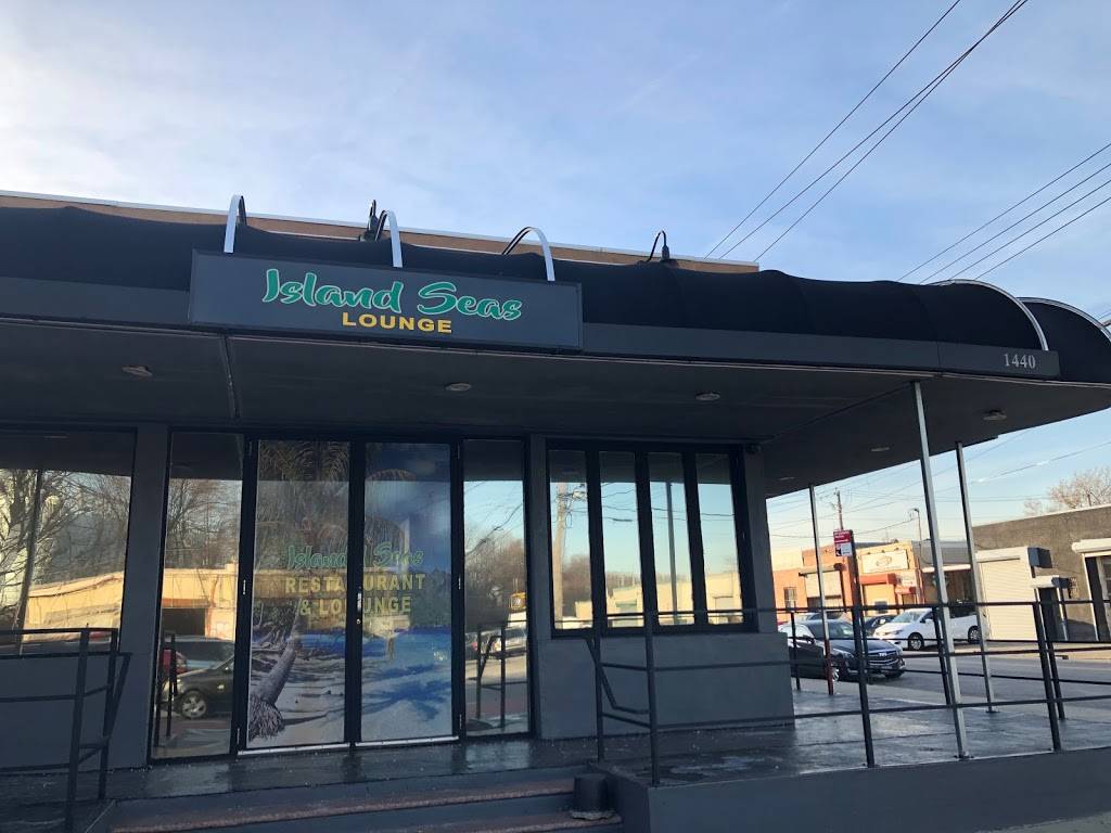Island Cz Lounge | restaurant | 1440 Utica Ave, Brooklyn, NY 11203, USA | 3476736204 OR +1 347-673-6204