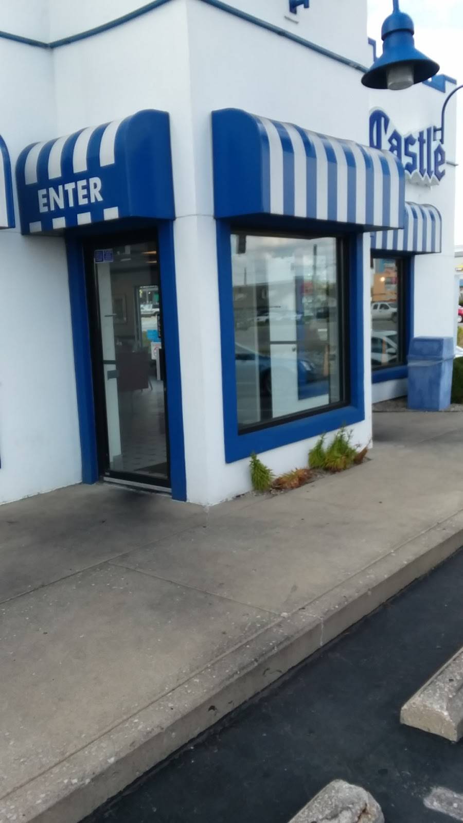 White Castle | restaurant | 10099 E Washington St, Indianapolis, IN 46229, USA | 3178971247 OR +1 317-897-1247